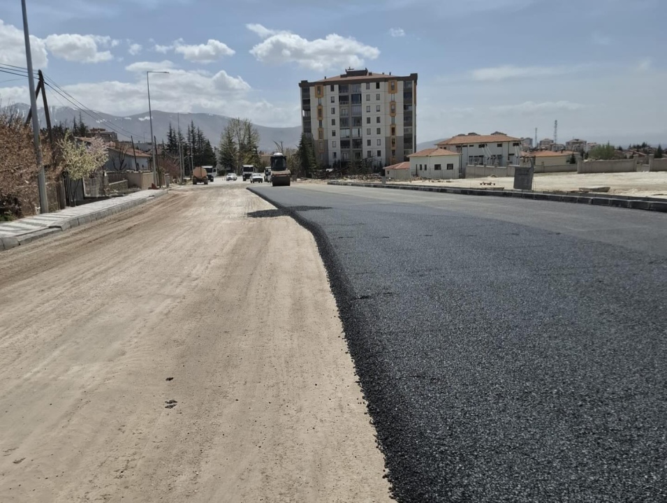 Yeşilburçta 1.350 metrelik yol için çalışmalar başladı