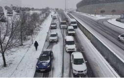 12 Ocak Esenyurt ve Başakşehir'de okullar tatil mi? Valilikten flaş kar tatili açıklaması