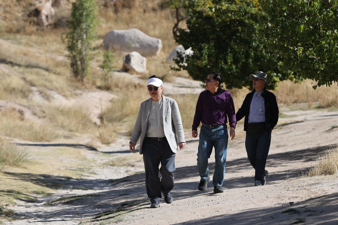 17806AA-20251003-39297777-39297764-CINLI_TURISTLER_ALTIN_HAFTA_TATILINDE_KAPADOKYAYI_HAREKETLENDIRDI.jpg