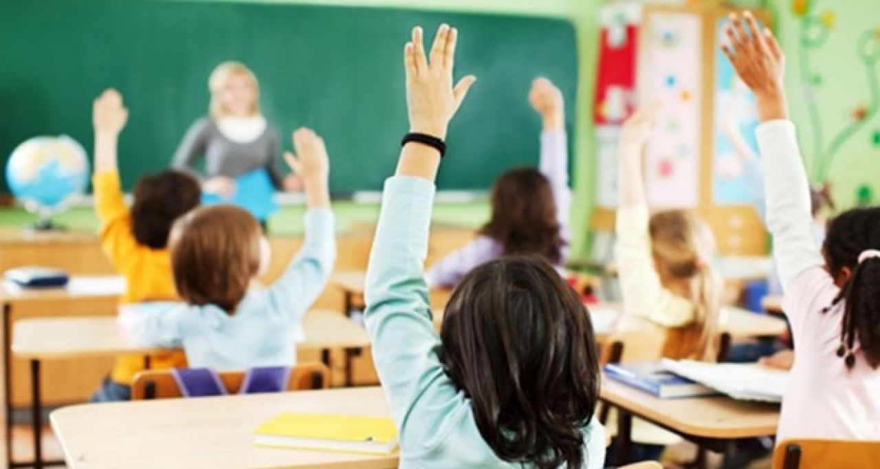 18 Milyon Öğrenci ve 1,2 Milyon Öğretmen Yarın Ders Başına!