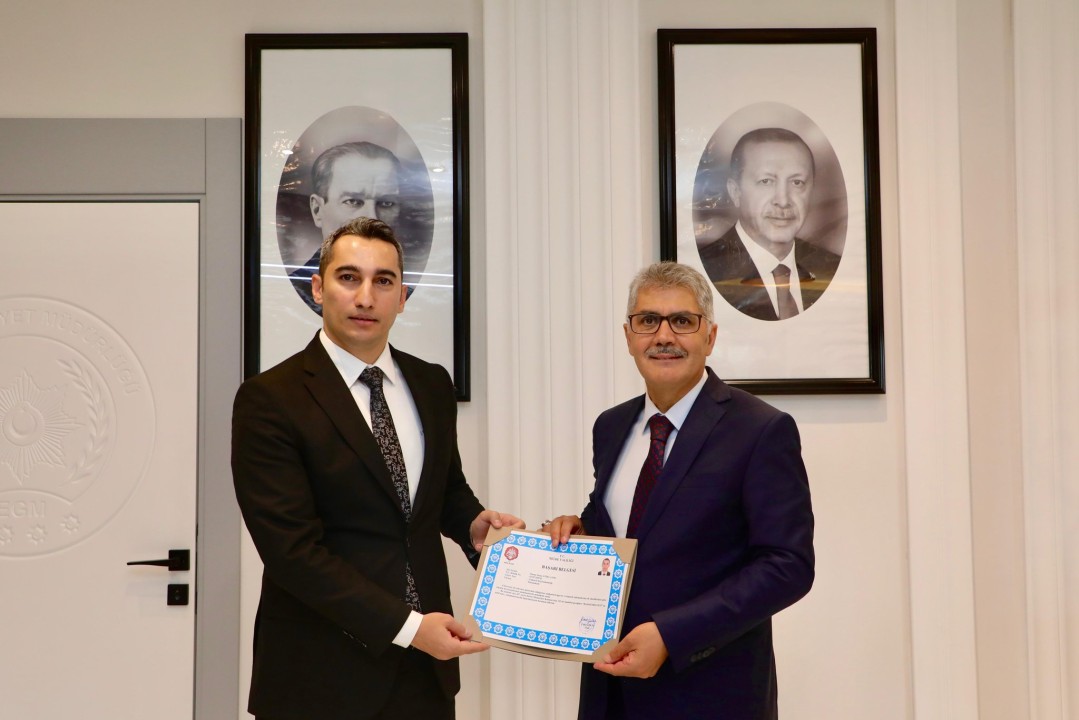 18116GtFKEceWsAAHq_4.jpg