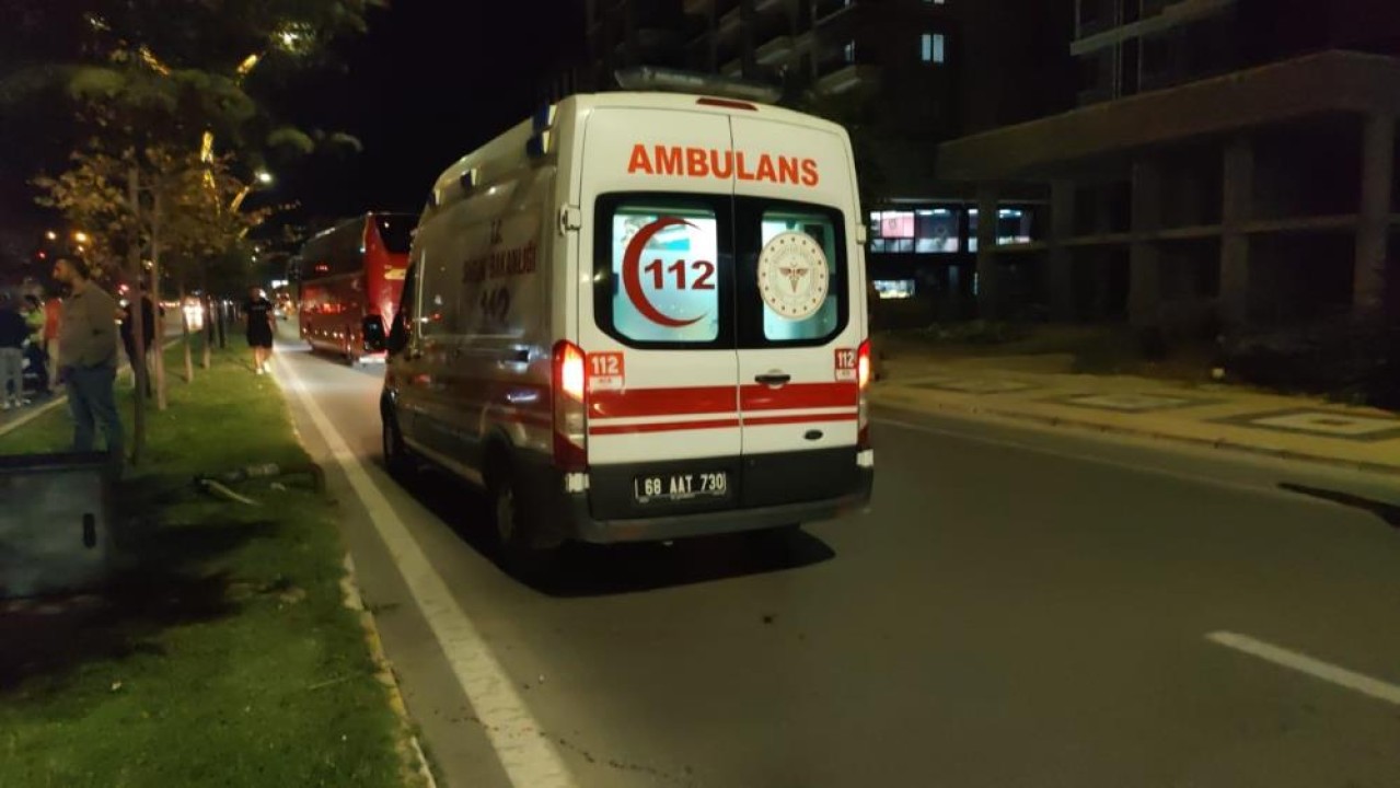 2019AW547230_04.jpg