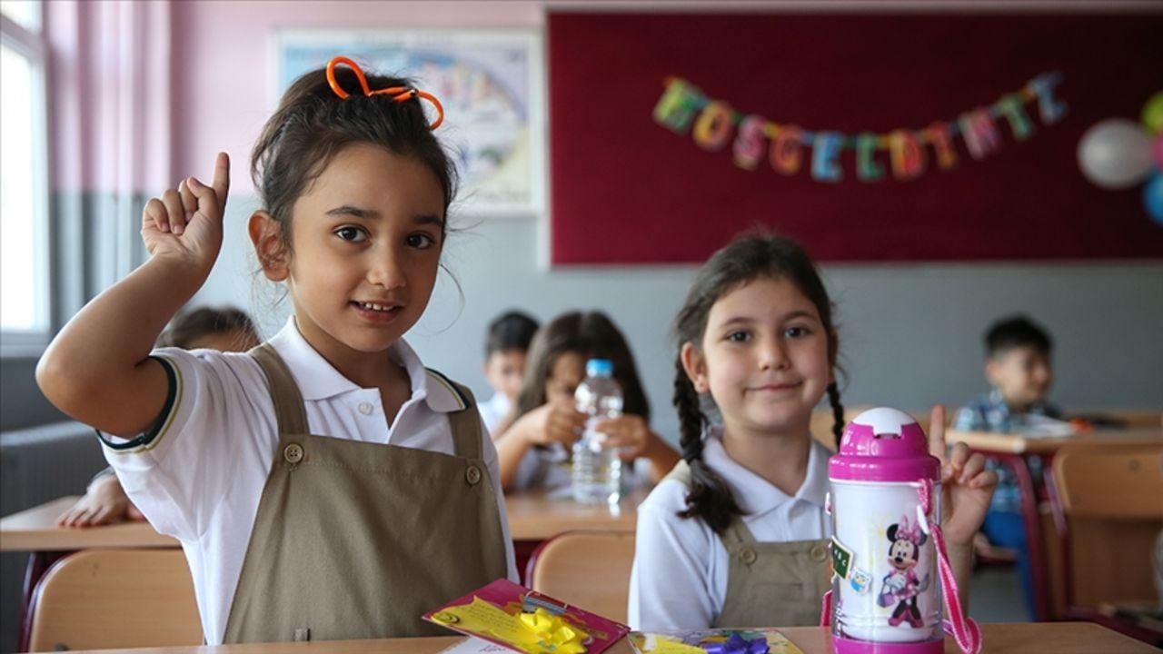 2025-2026 Eğitim Yılı İlk Ara Tatil Tarihi Açıklandı! 1 Haftalık Tatil Ne Zaman?