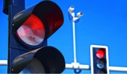 2026 Kırmızı Işık Cezası Ne Kadar? Yeni Trafik Yasası Yürürlüğe Girdi!