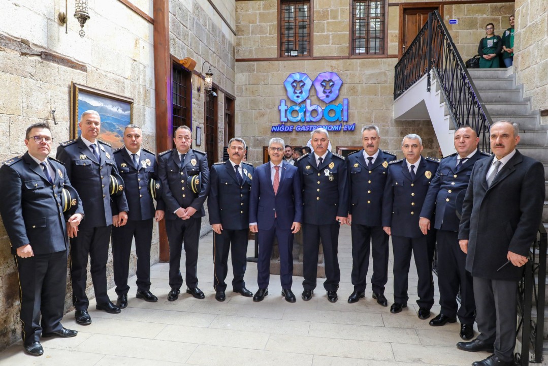 20682GoF603DXgAAZBUL.jpg