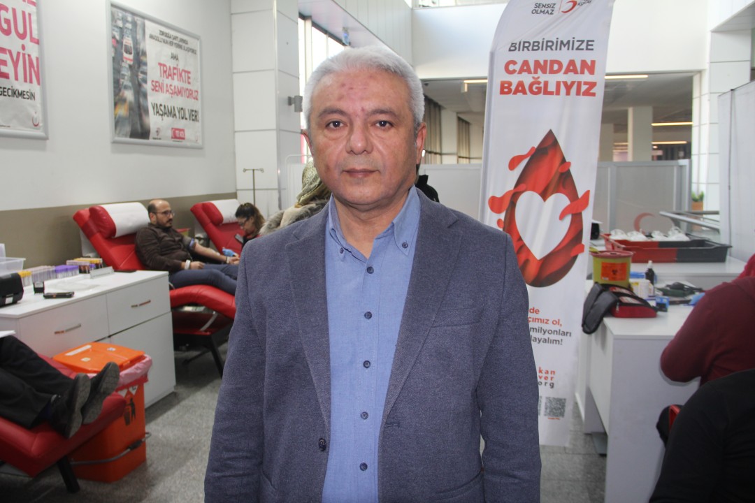 22550AA-20250117-36771211-36771203-TURK_KIZILAYIN_IC_ANADOLUDA_2025_YILI_HEDEFI_143_BIN_UNITE_KAN_TOPLAMAK.jpg