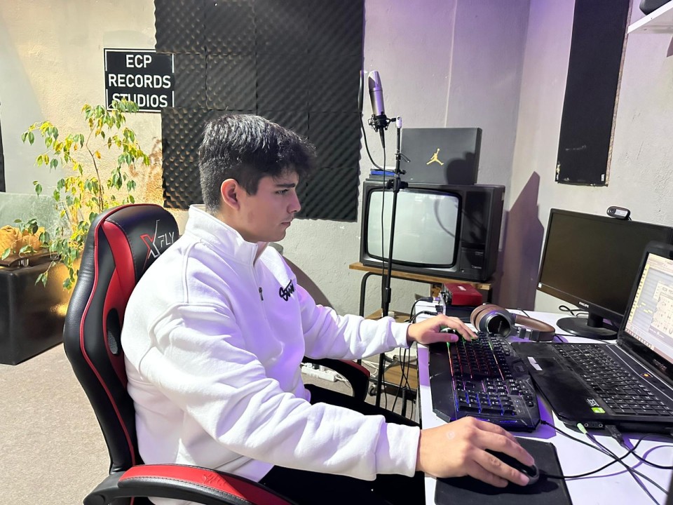 245WhatsApp Image 2025-11-18 at 12.03.53.jpeg