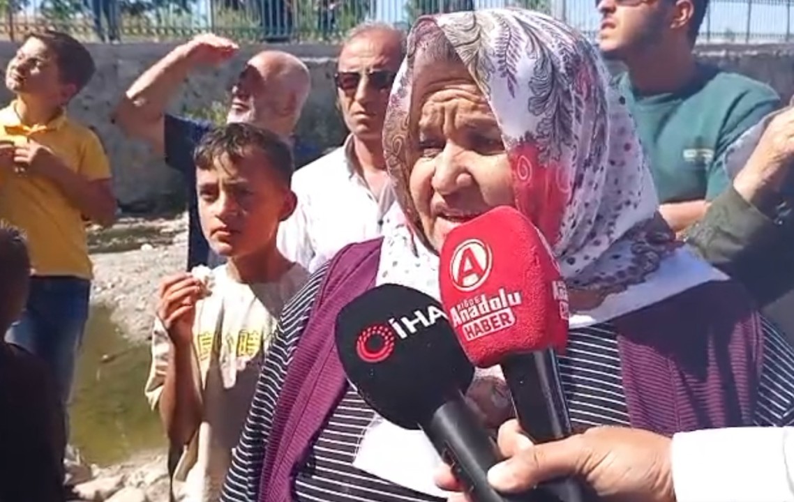 2607KÖYLÜ KADIN1.jpg