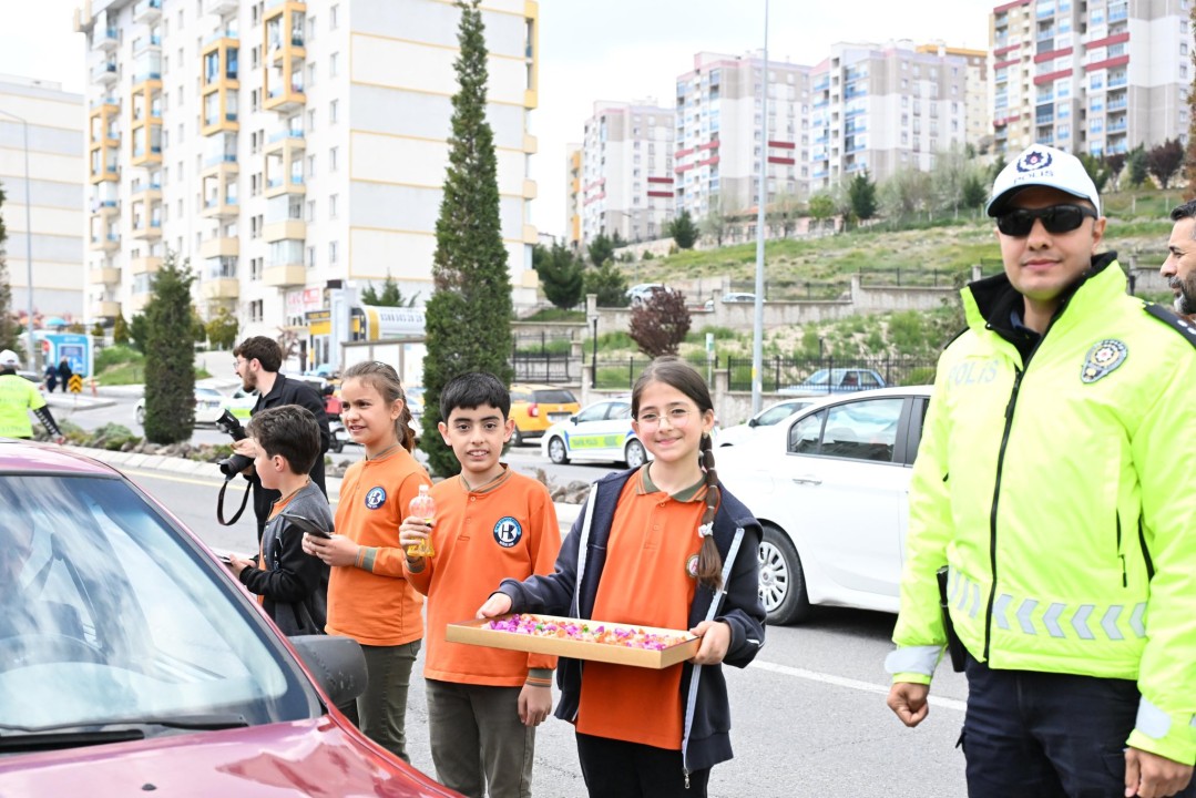 28636HHomjAoXcA0ev_2.jpg