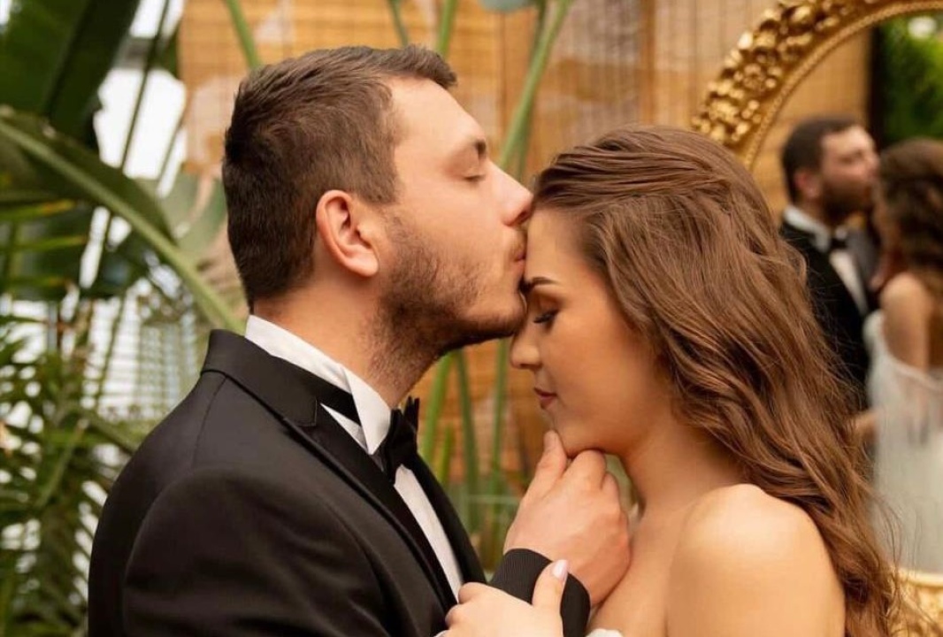 3 aylık evli çifti trafik canavarı ayırdı