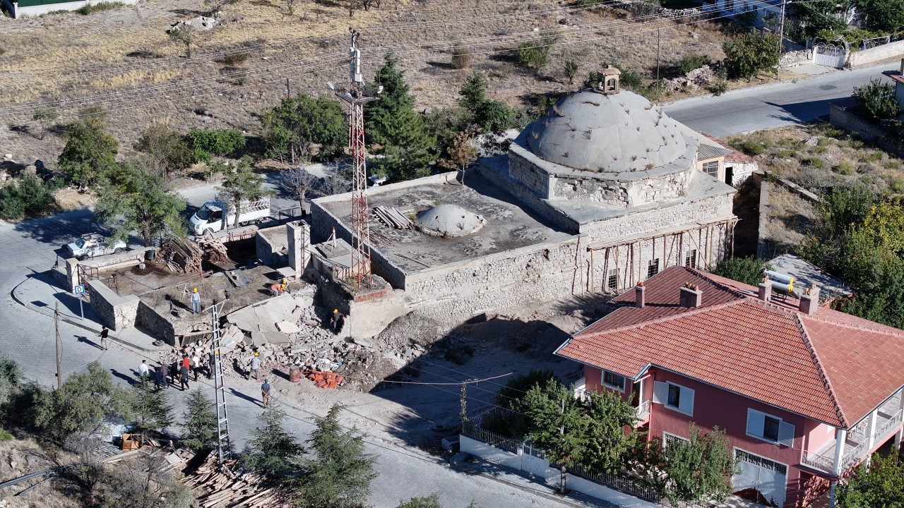 30533AA-20250927-39238894-39238889-NIGDEDEKI_TARIHI_FERTEK_HAMAMINDA_KAPSAMLI_RESTORASYON_BASLATILDI (1).jpg