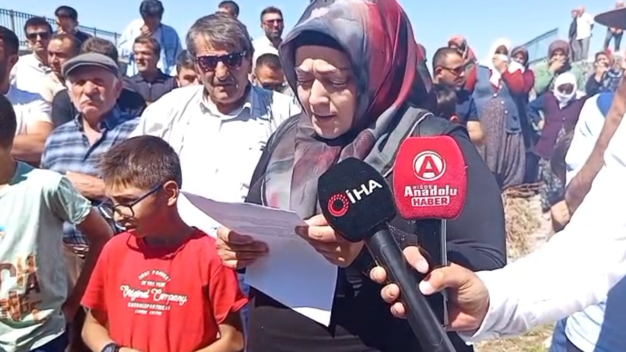31499MELEK DEMRİCİ-BASIN AÇIKLAMSI.jpg