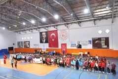 320 Sporcu Niğde’de ter dökecek
