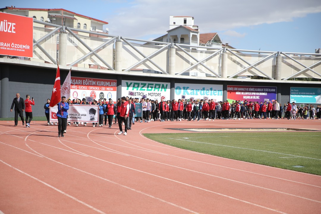 37129AA-20251008-39346606-39346605-NIGDEDE_AMATOR_SPOR_HAFTASI_KUTLANDI.jpg
