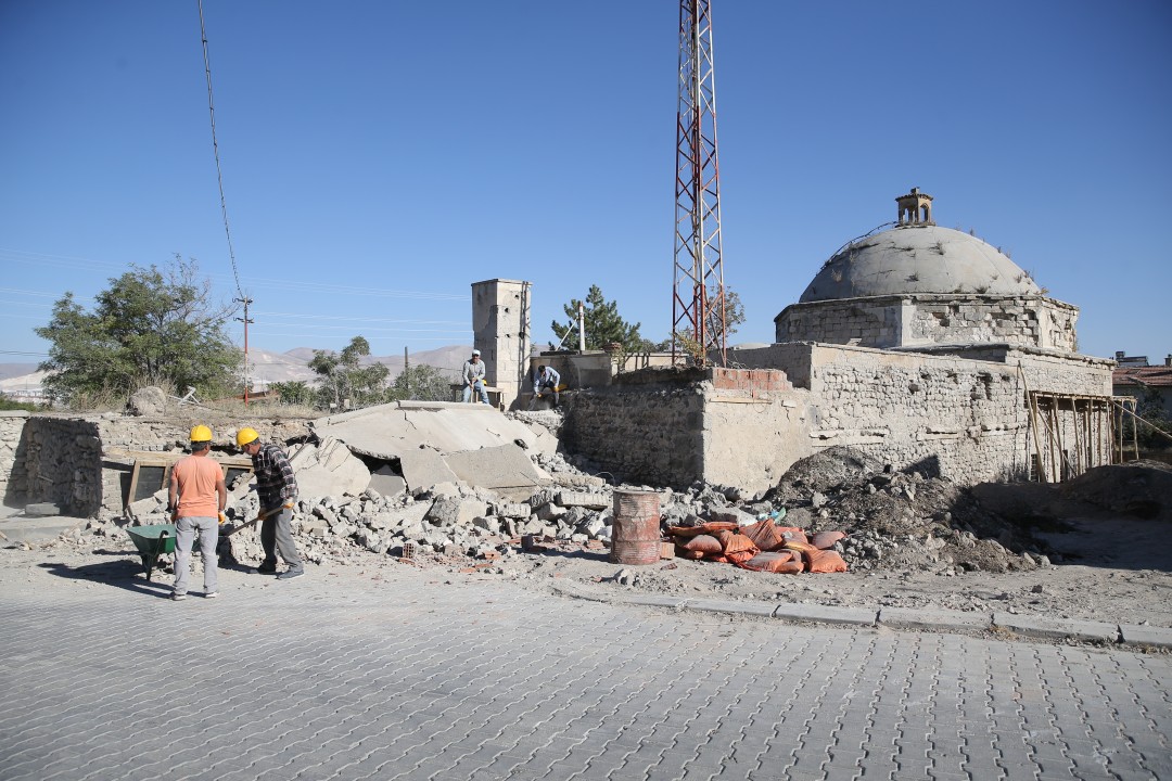 40659AA-20250927-39238894-39238892-NIGDEDEKI_TARIHI_FERTEK_HAMAMINDA_KAPSAMLI_RESTORASYON_BASLATILDI.jpg