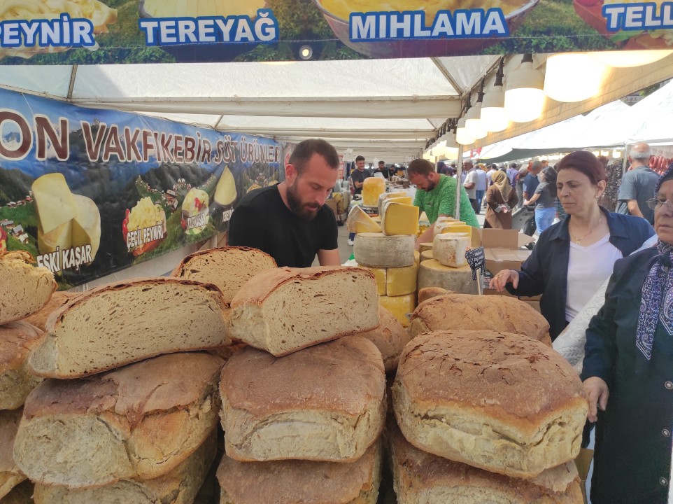 43489AA-20250918-39151202-39151197-BORDA_GELENEKSEL_TARIM_VE_HAYVANCILIK_GUNLERI_FUARI_BASLADI.jpg