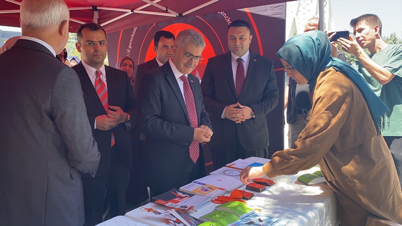 4447AA-20250623-38363595-38363594-NIGDEDE_EL_SANATLARI_SERGISI_ACILDI.jpg