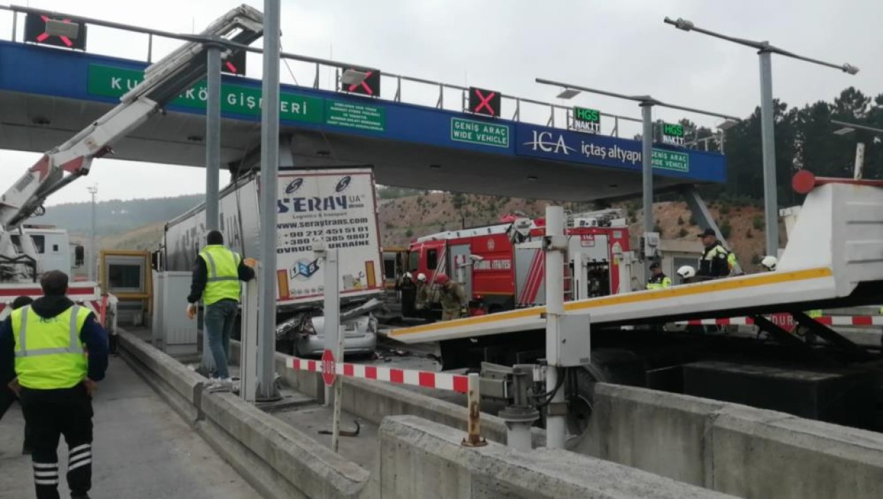 46137AW426212_02.jpg