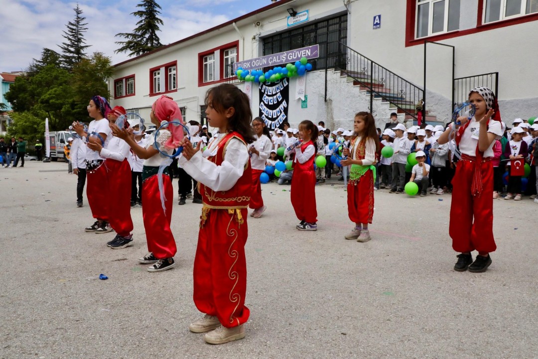 47332GsMvJ4QXYAAdl5u.jpg
