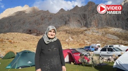 73 yaşında dağların zirvesine tırmanıyor