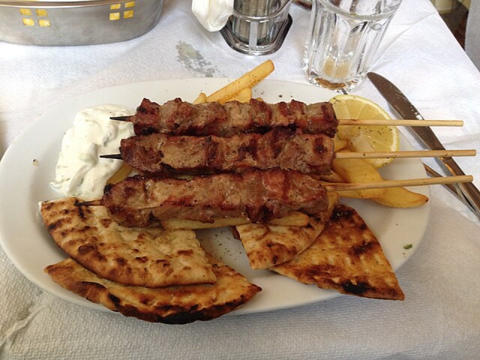 Souvlaki_in_Athens.JPG