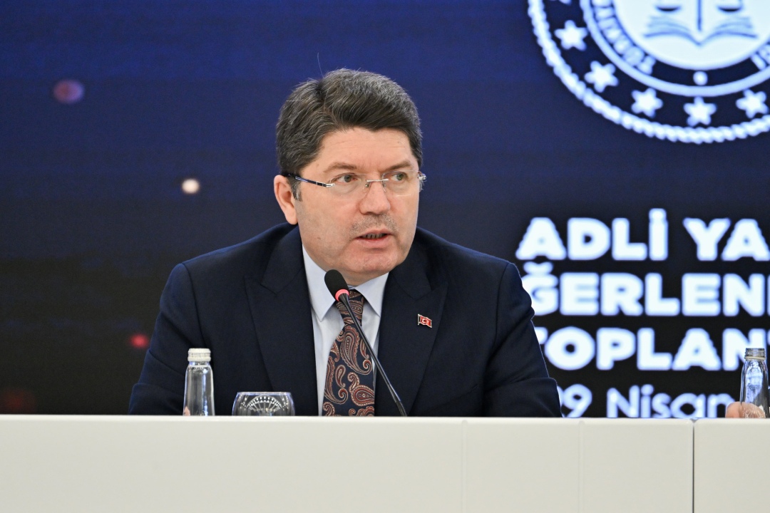 Adalet Bakanı Tunç adli yargı mensuplarıyla bir araya geldi