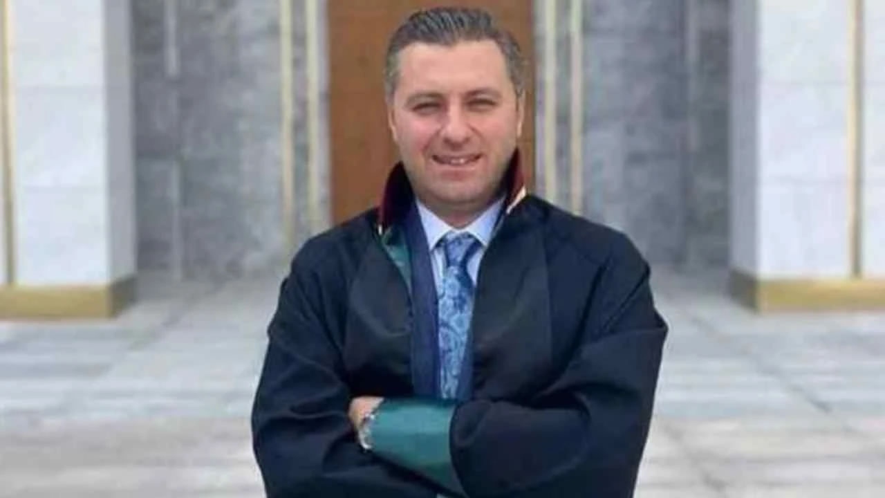 Ahmet Kuran Kimdir? Kaç Yaşında ve Eşi Kim? Hülya Kuran'ın Neyi Oluyor?