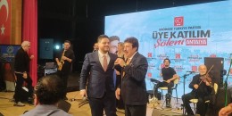 Ahmet Selçuk İlkan… BTP'DE SİYASET, ŞİİR VE MÜZİK KAYNAŞTI!