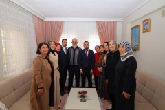 AK Parti heyeti emekli öğretmenleri ziyaret etti