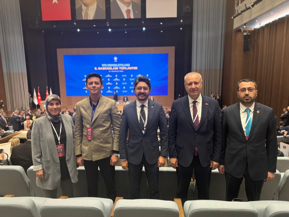 AK Parti Niğde heyeti 172. Genişletilmiş İl Başkanları Toplantısı’na katıldı