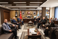 AK Parti Niğde Teşkilatından NÖHÜ Rektörü Uslu’ya ziyaret