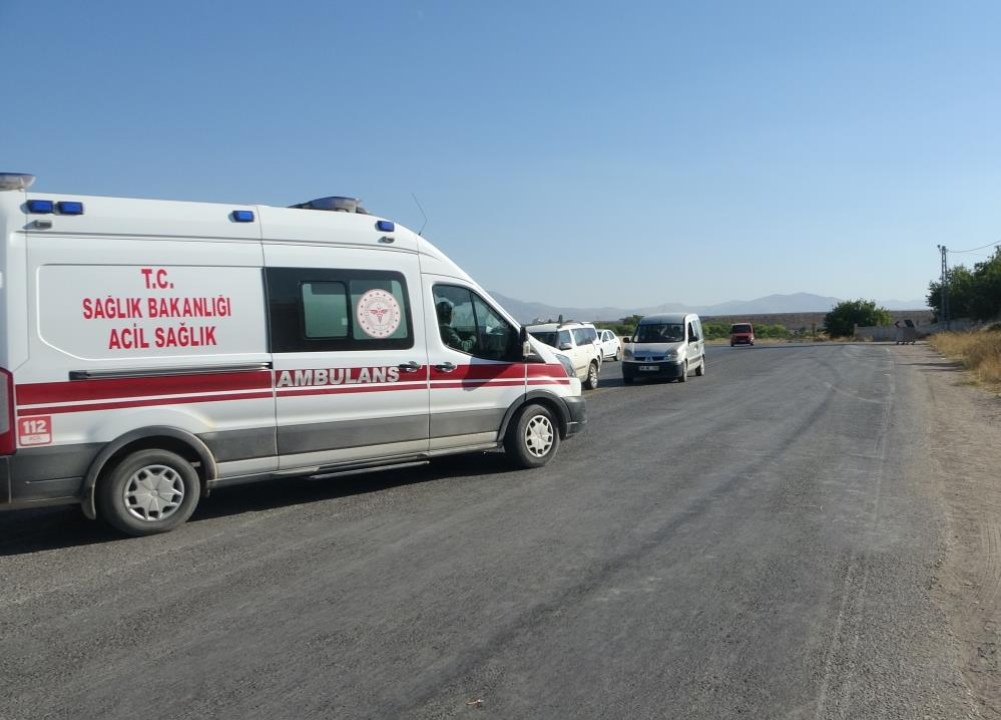 Akrabalar Arasında Silahlı Kavga: 1 Yaralı   