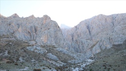 Aladağlar, Rope Jumping ile Ekstrem Turizmin Yeni Adresi Oluyor 