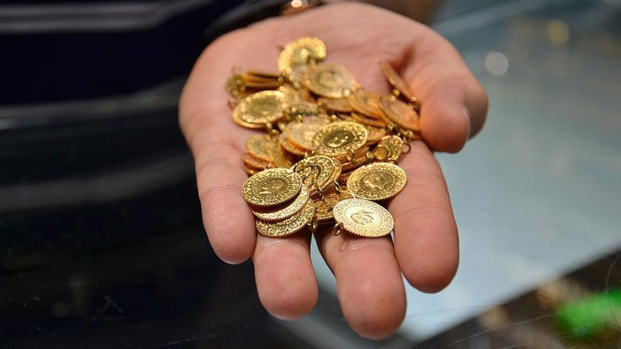 Altın sessizce geriledi, gümüşte sürpriz hareket! 5 Kasım 2025 gram altın fiyatları