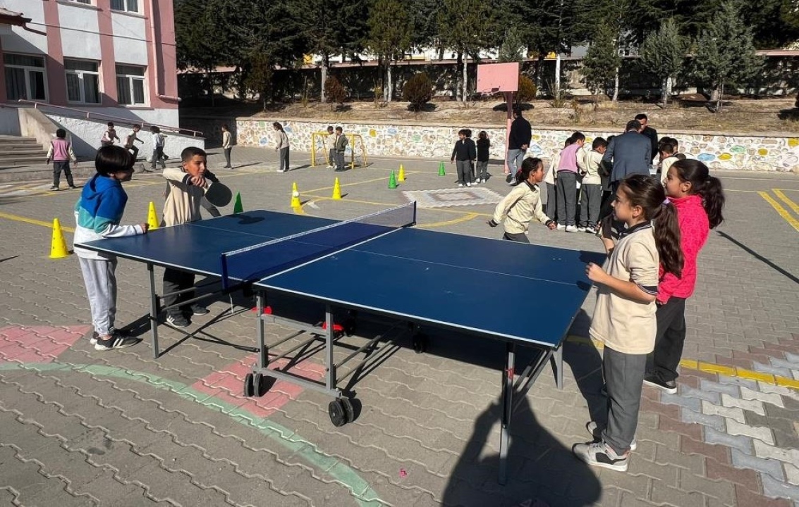 Altunhisar'da Çocuklar “Okula Sporla Başlıyorum” Etkinliğiyle Eğitim Yılına Enerjik Başladı