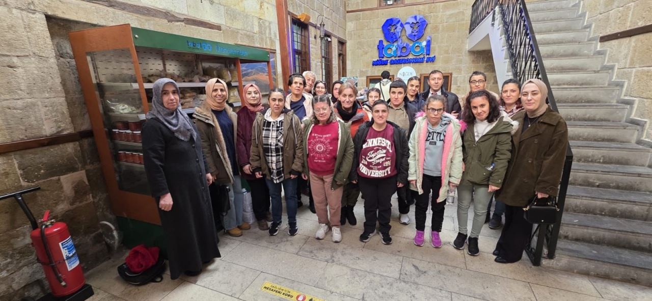 Altunhisar Bakım Merkezi Sakinleri Tabal Gastronomi Evi’nin lezzetlerini tattı