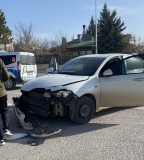 Amas Yolu’nda  İki Araç Çarpıştı, Facianın Eşiğinden Dönüldü