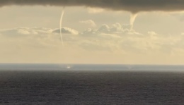 Antalya’da aynı anda iki hortum oluştu