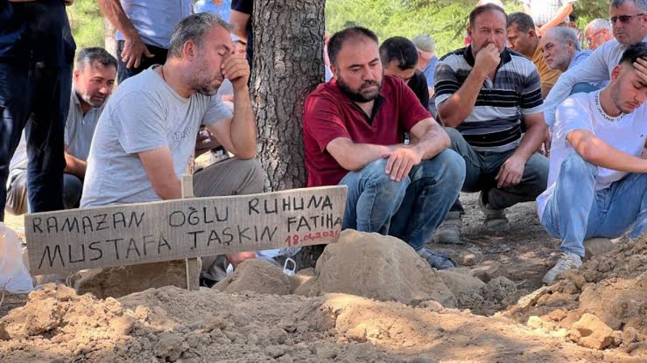 Arkadaşının boğazını sıktığı 10 yaşındaki çocuk hayatını kaybetti