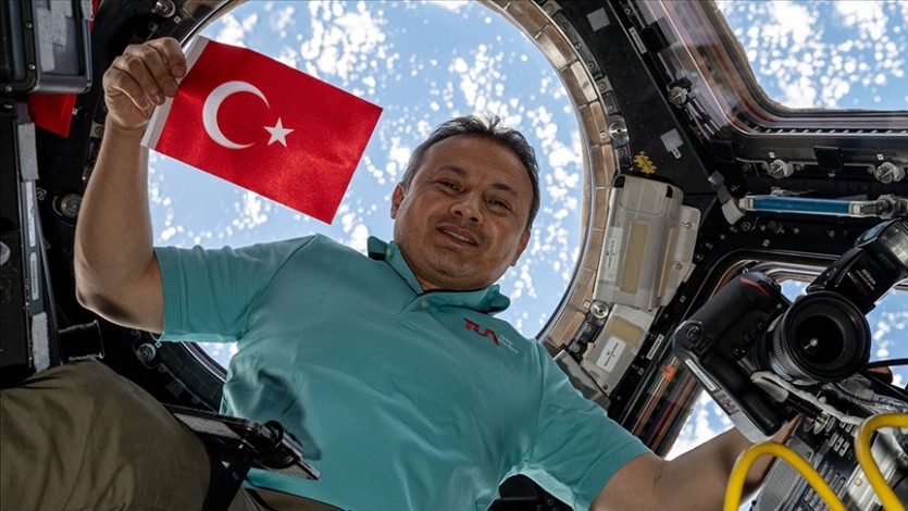 Astronot Gezeravcı'nın dönüş yolculuğu  canlı yayında