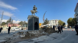 Atatürk Büstü'nün taşınması için geri sayım başladı