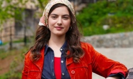 Ava Yaman kimdir, kaç yaşında ve nereli? Taşacak Bu Deniz’in Eleni’si Ava Yaman’ın dini inancı ve ailesi hakkında merak edilenler