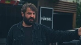 Aynı Yağmur Altında Yönetmeni Ali Balcı Kimdir? İşte Başarı Dolu Kariyeri