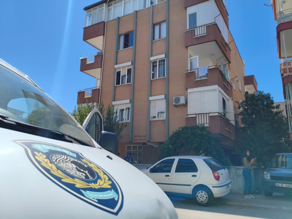 Babasının Öldüğünü 3 Gün Sonra Fark Etti