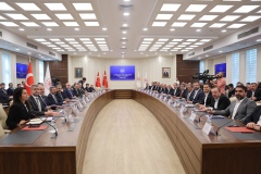Bakan Işıkhan: “Milyonlarca kamu çalışanı ve emekli için hareket ediyoruz”
