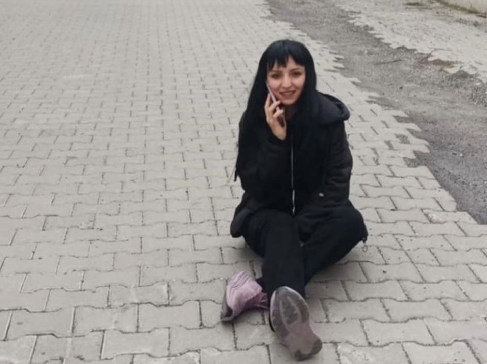 Eşi tarafından bıçaklanan Başak Zeliha Yaylacı son yolculuğuna uğurlanıyor