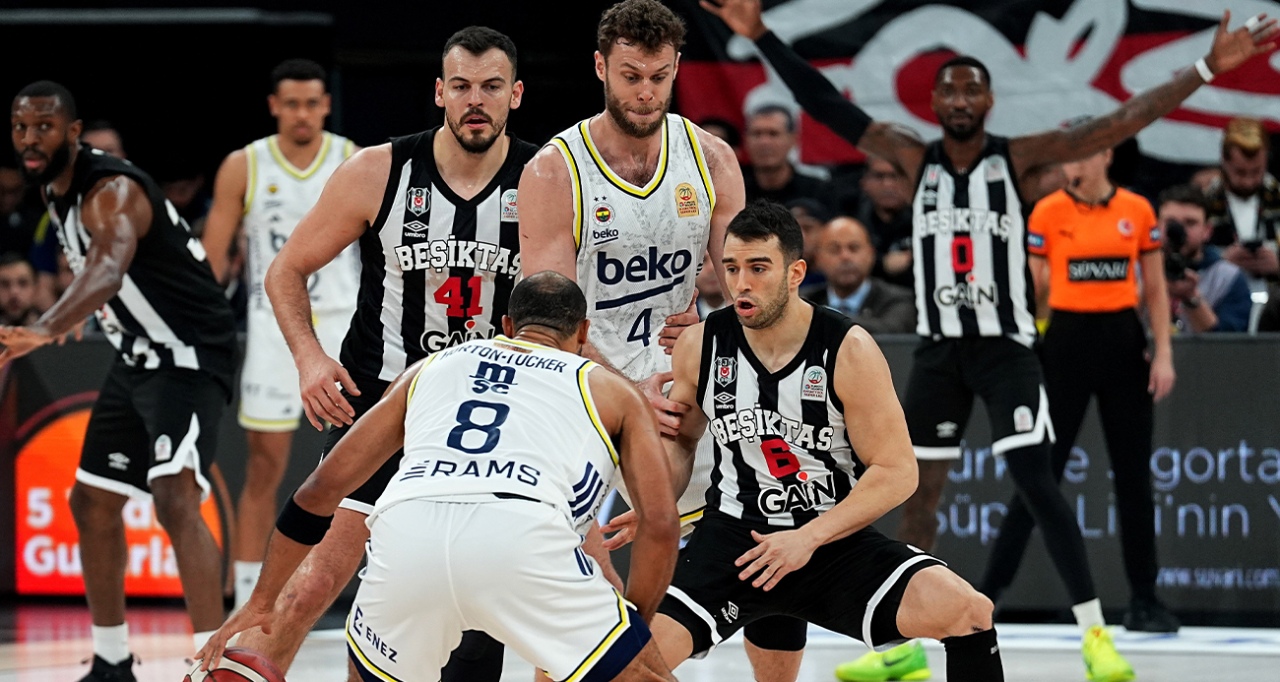 Basketbolda derbi günü