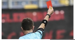 Bileğe basma kırmızı kart mı? Direkt kırmızı kart kaç maç ceza getirir?