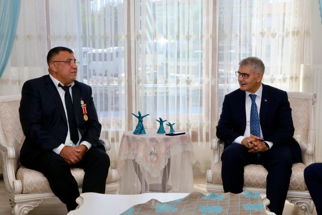 Bor’da Gazi Vedat Alkan’a anlamlı ziyaret