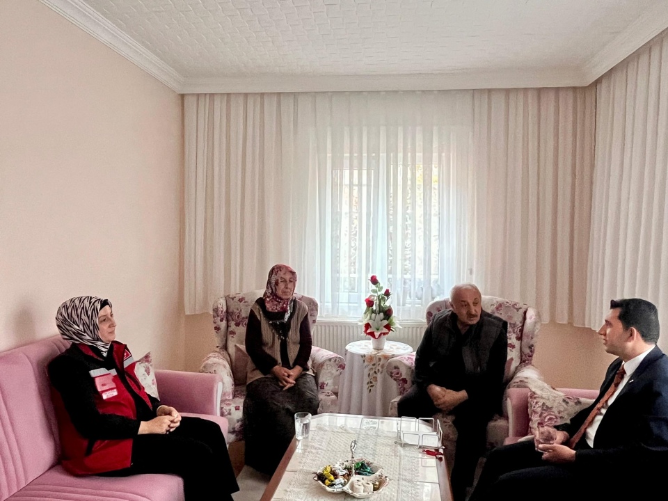 Bor’da koruyucu aileye ziyaret